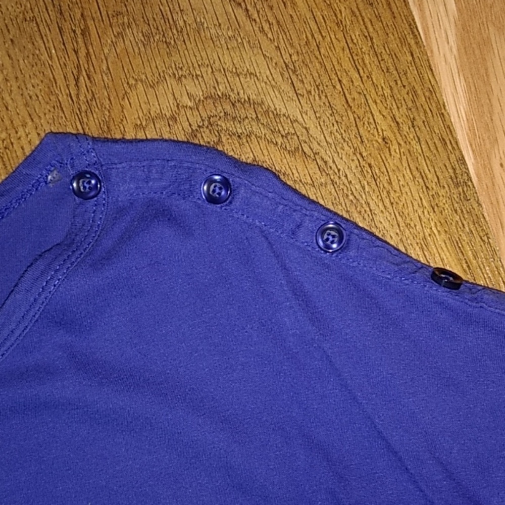 Gap tee - Picture 3 of 3